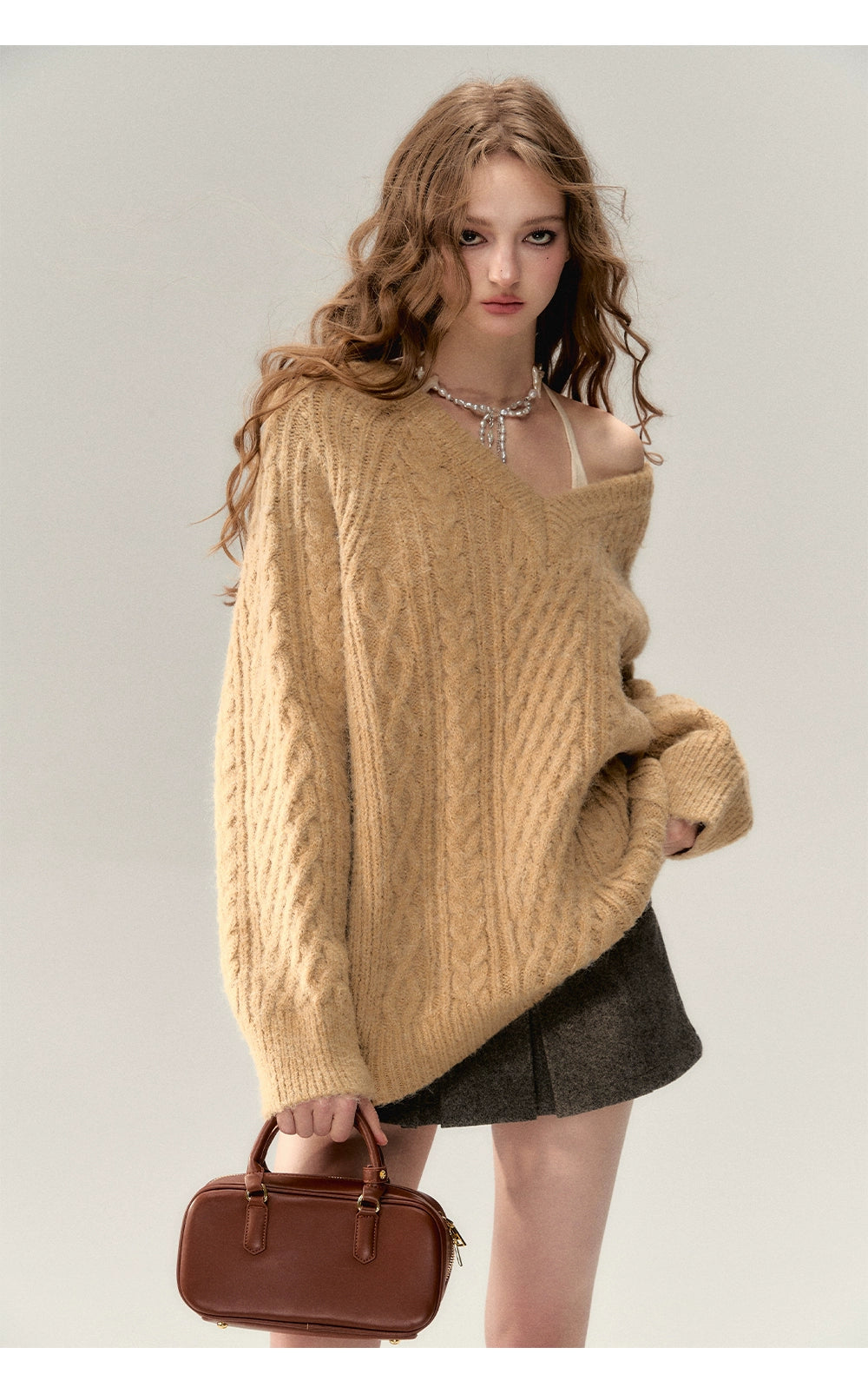 Reversible V-neck Knit Sweater - CHINASQUAD