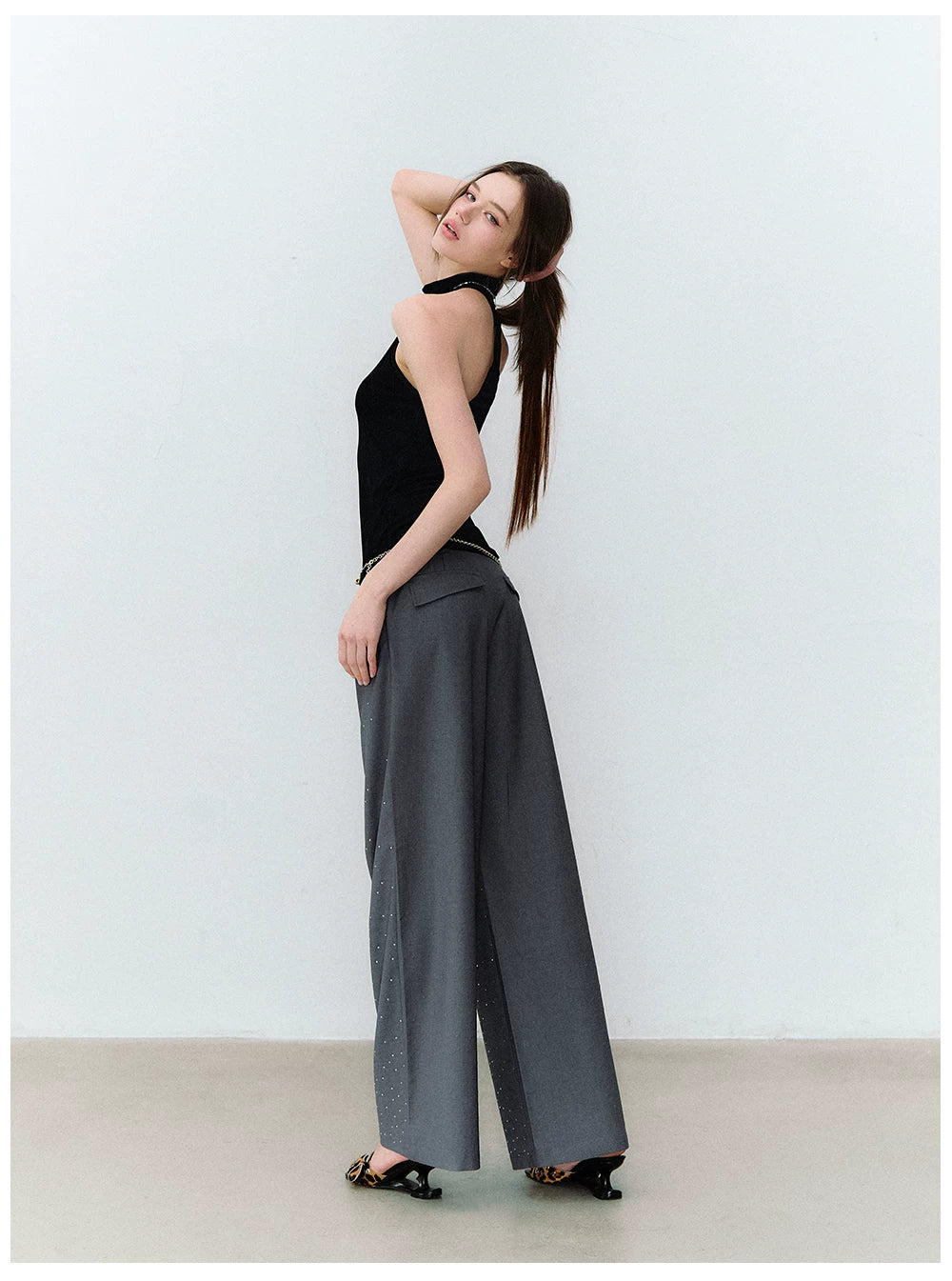 X-line Sleeveless Halter Neck Acetate Knit Top
