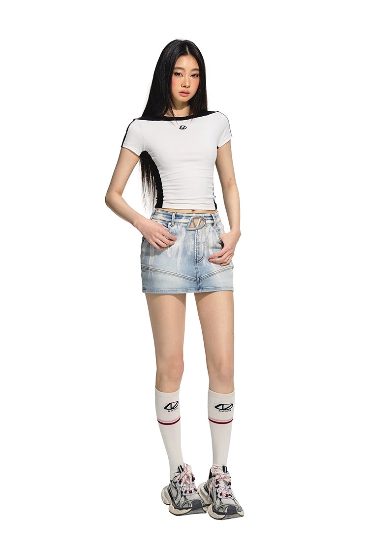 Black &amp; White Color-Blocked Slim-Fit Knit Short Sleeve Top - CHINASQUAD