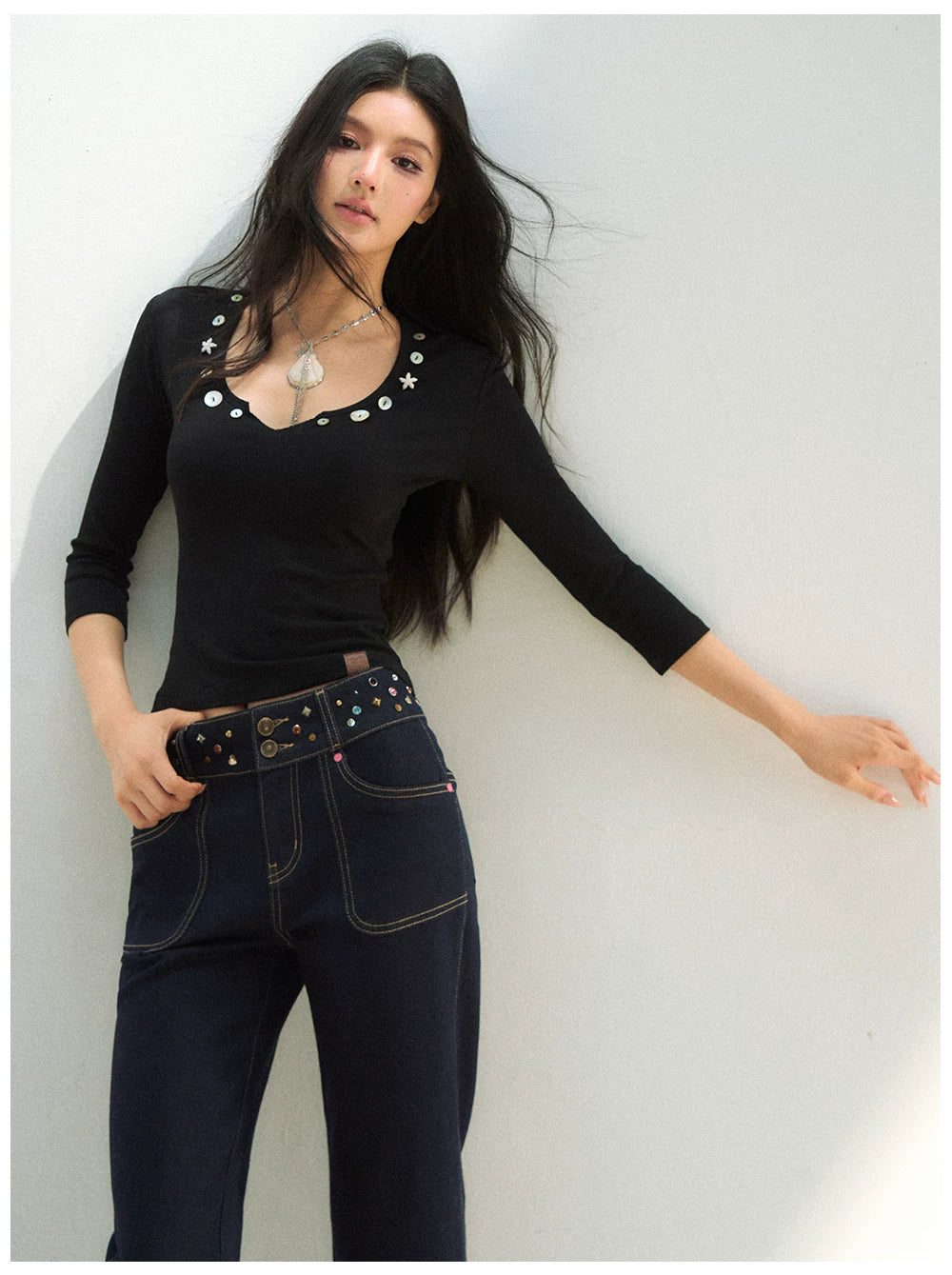 Studded V-Neck Cropped Knit T-Shirts
