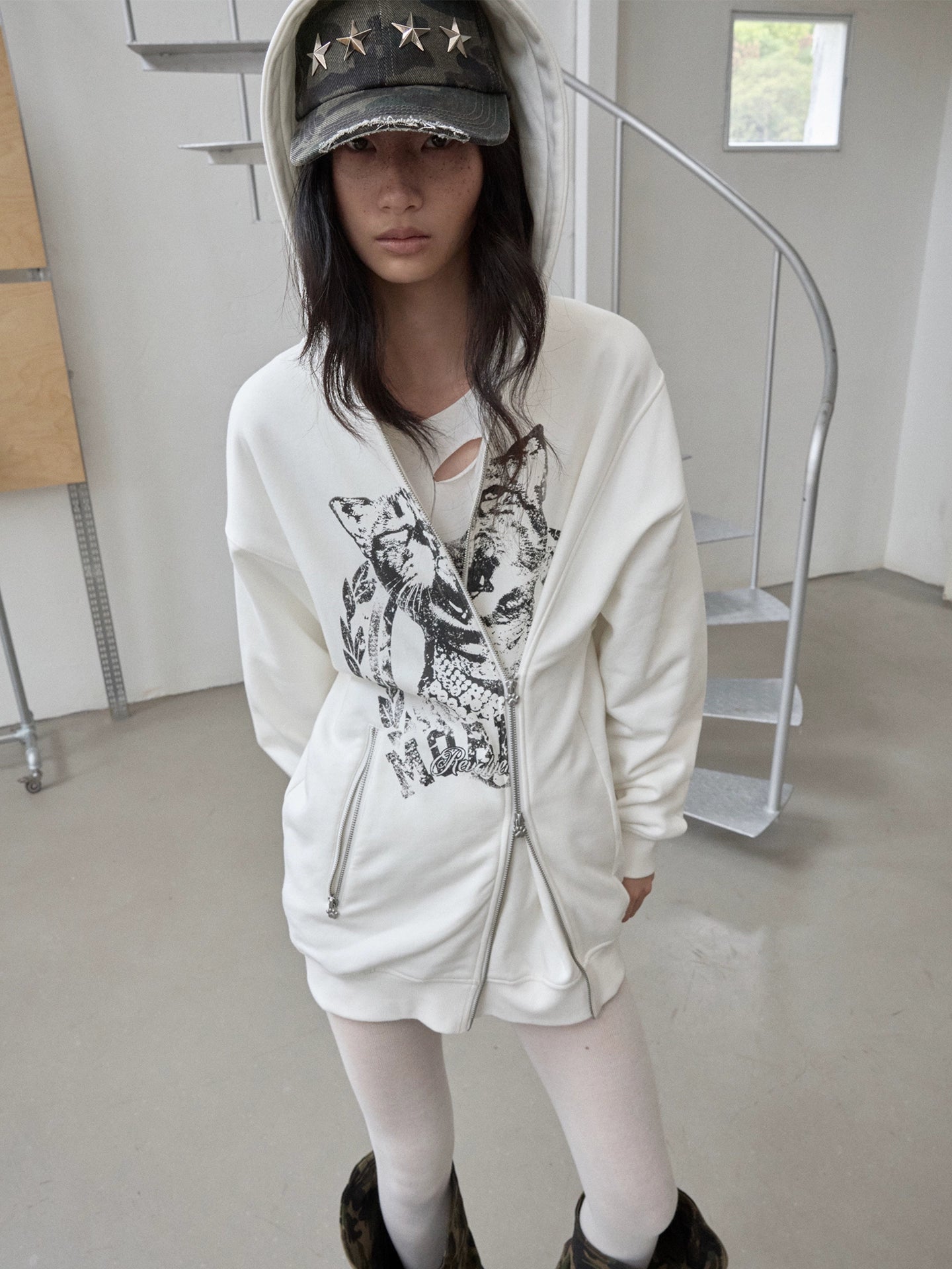 Distressed Star-Studded Camouflage Baseball Cap