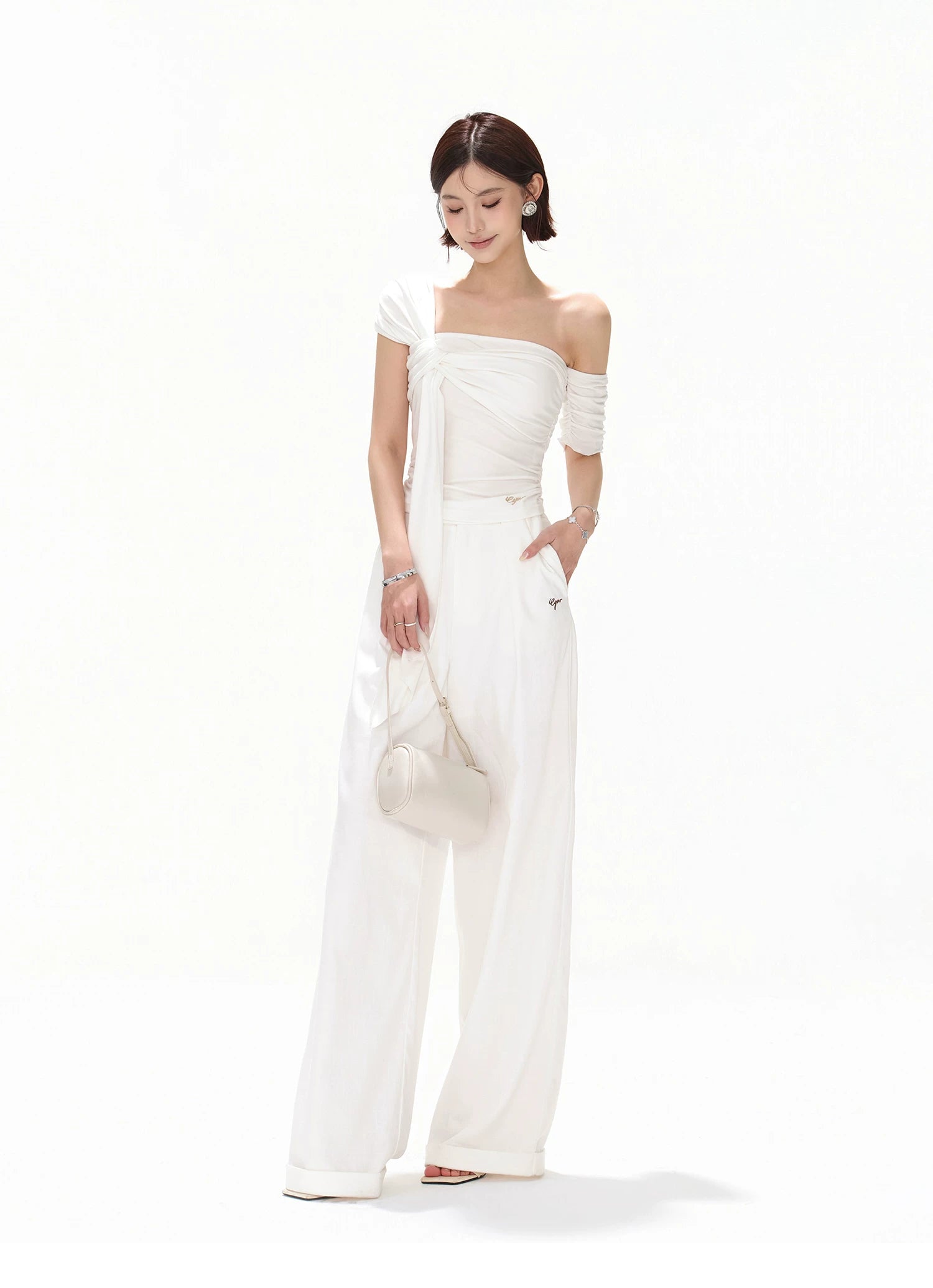 Minimalist Draped One-Shoulder Knit Top
