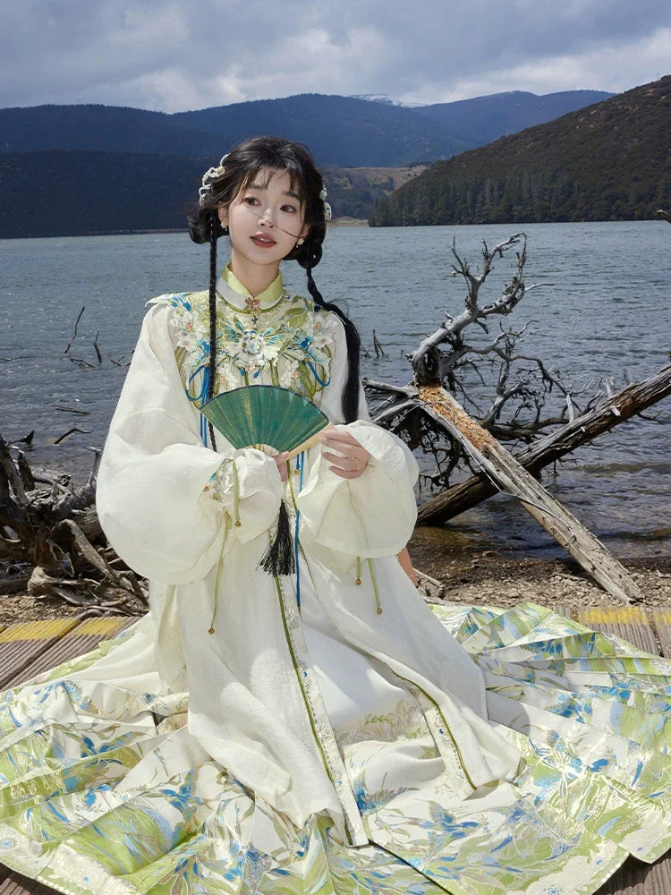 (Final Sale) "青鸟还川" Modern-style Hanfu Set