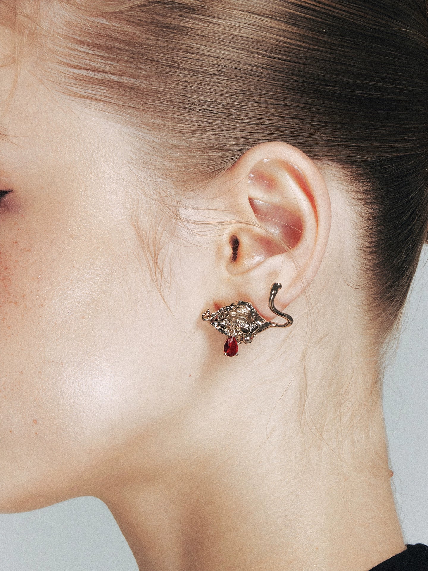 Vintage Floral Teardrop Crystal Stud Earrings