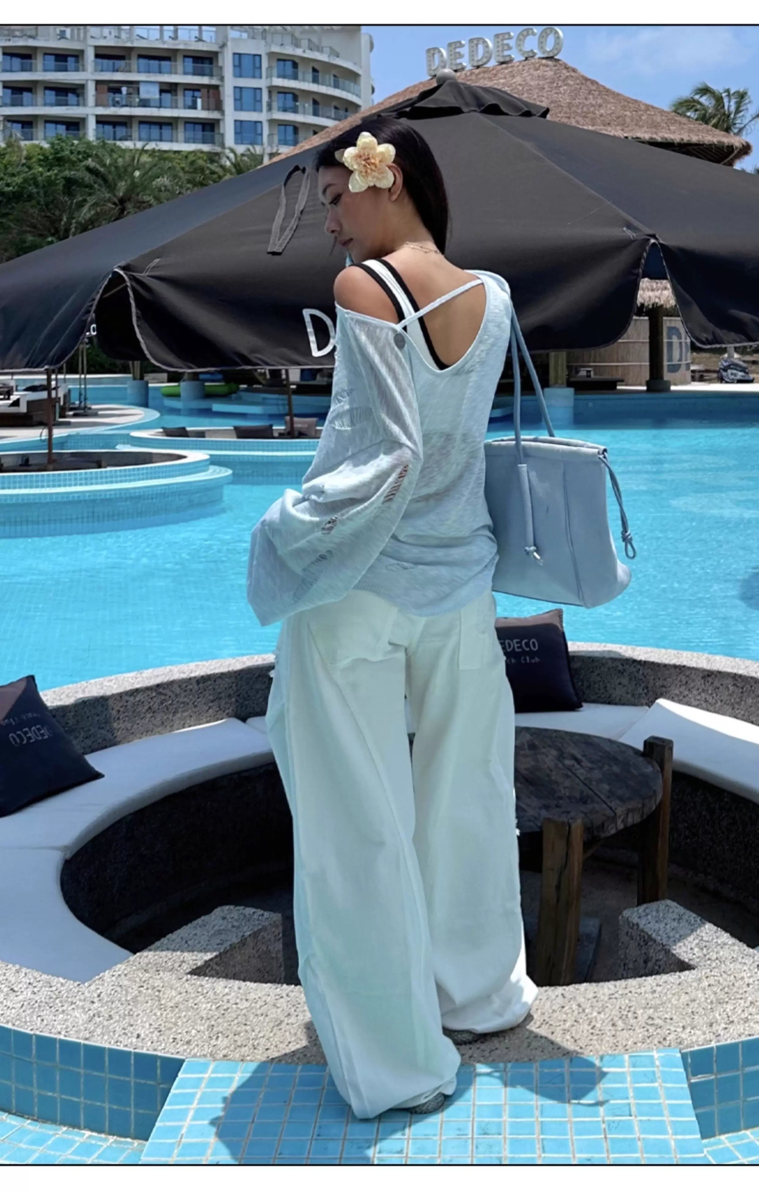 Washed Distressed Balloon-Fit Denim Jeans