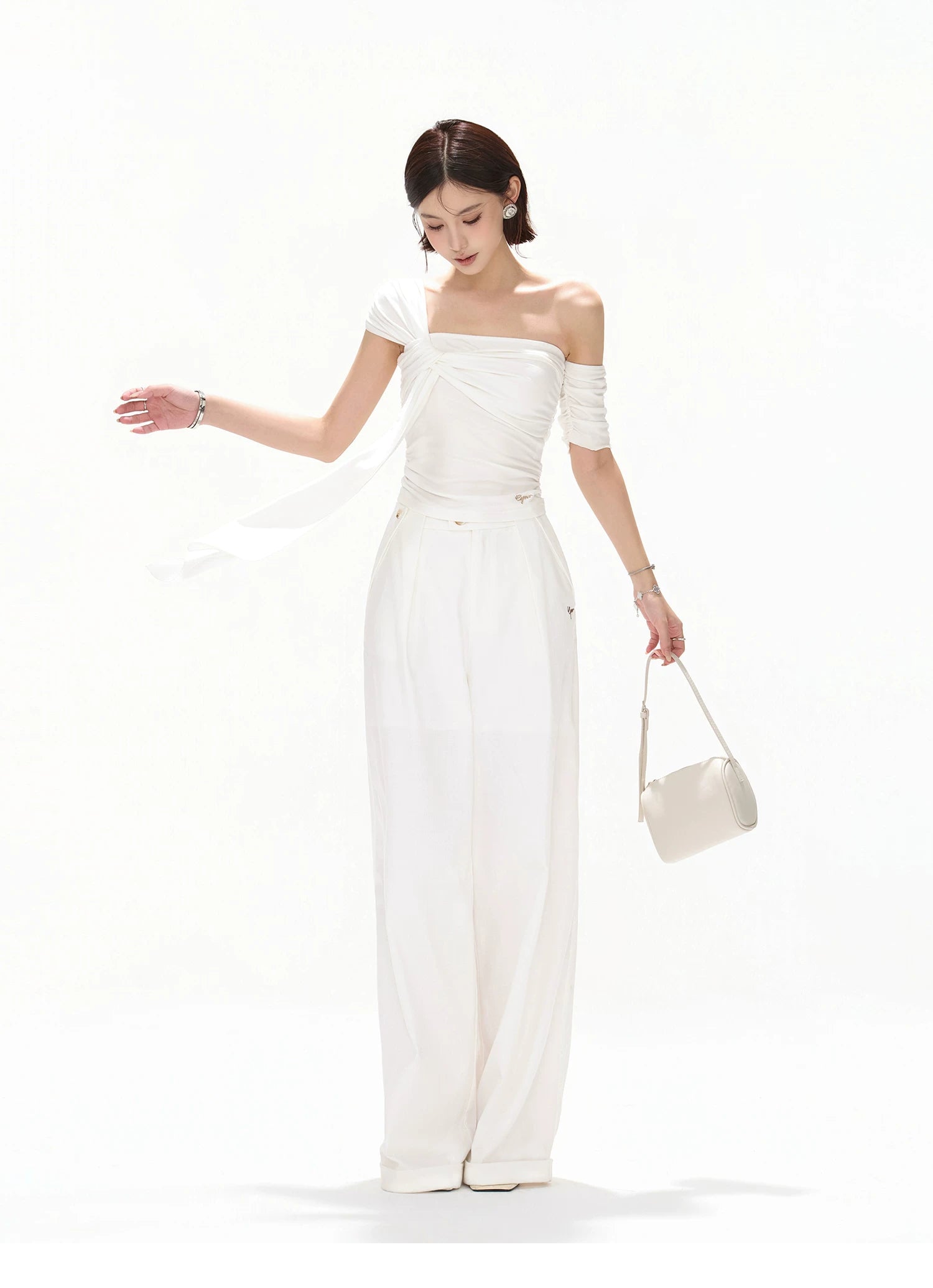 Minimalist Draped One-Shoulder Knit Top