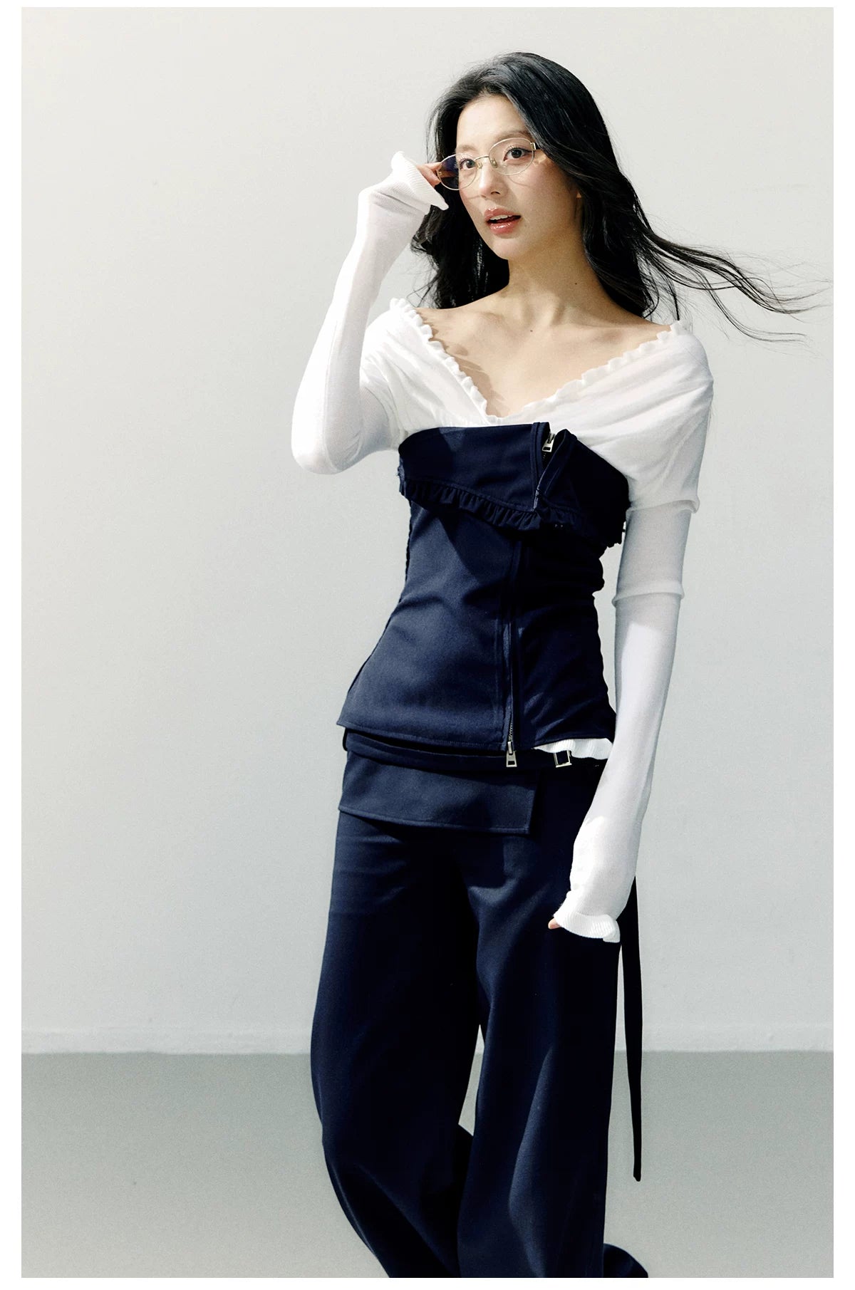 Detachable Off-Shoulder Panelled Slim-Fit T-Shirt