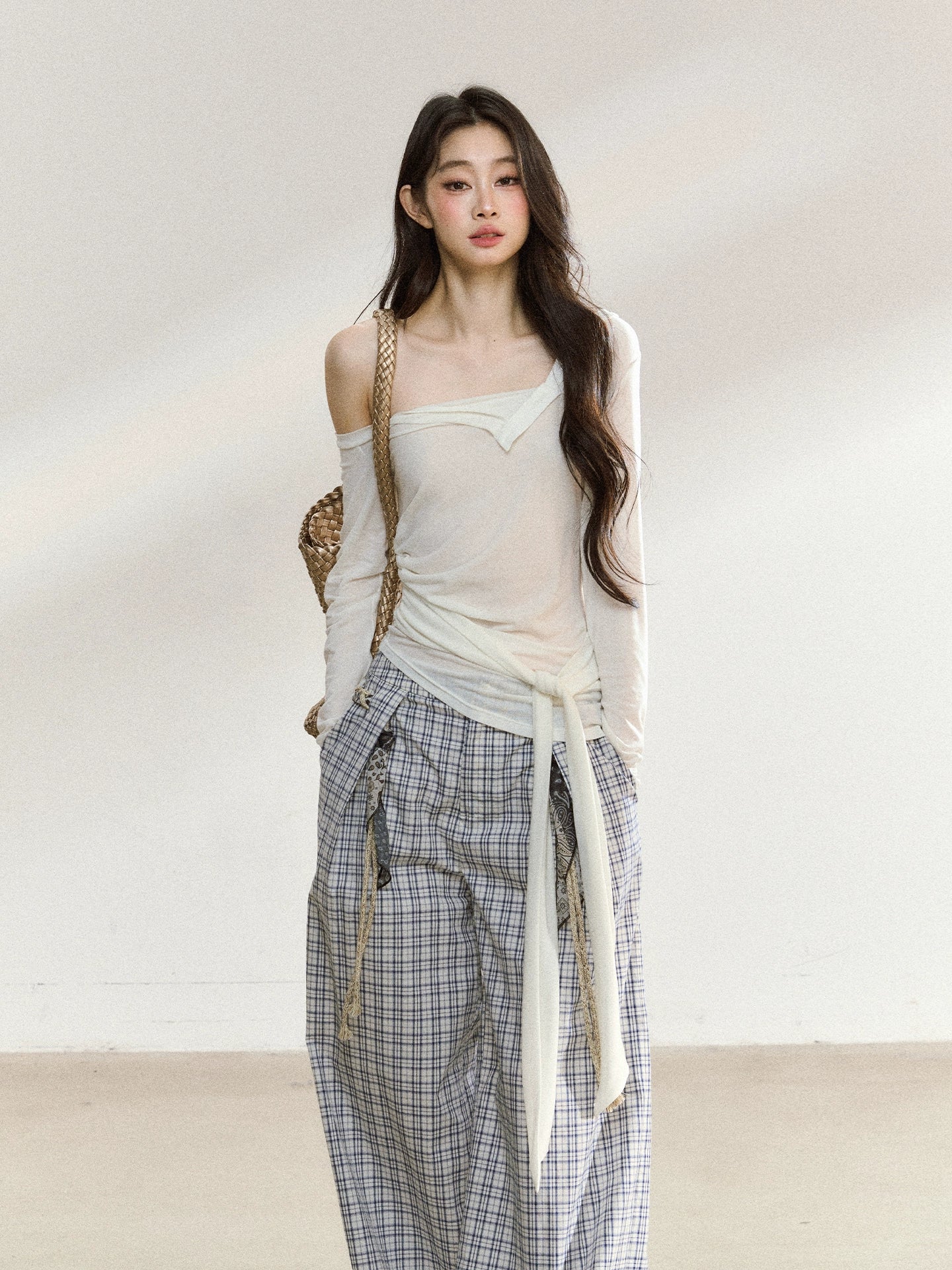 Asymmetric Shoulder Cross-Tie Knit T-Shirt