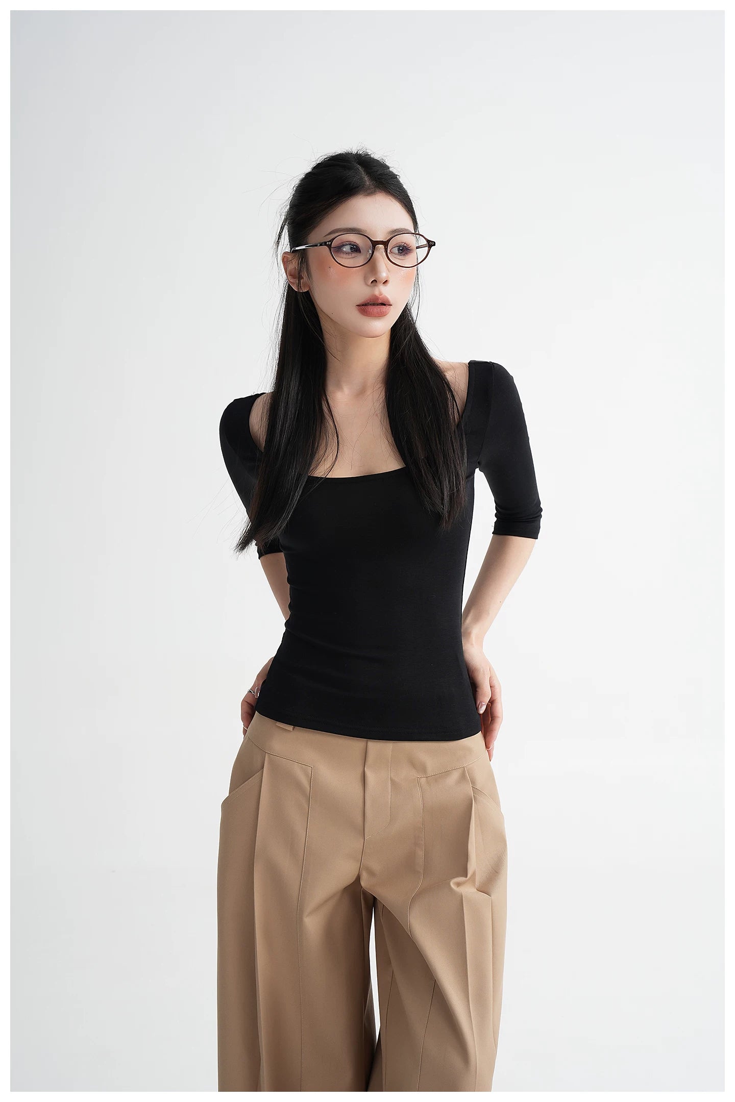 Lyocell Open-Back Fitted Mid-Sleeve T-Shirt