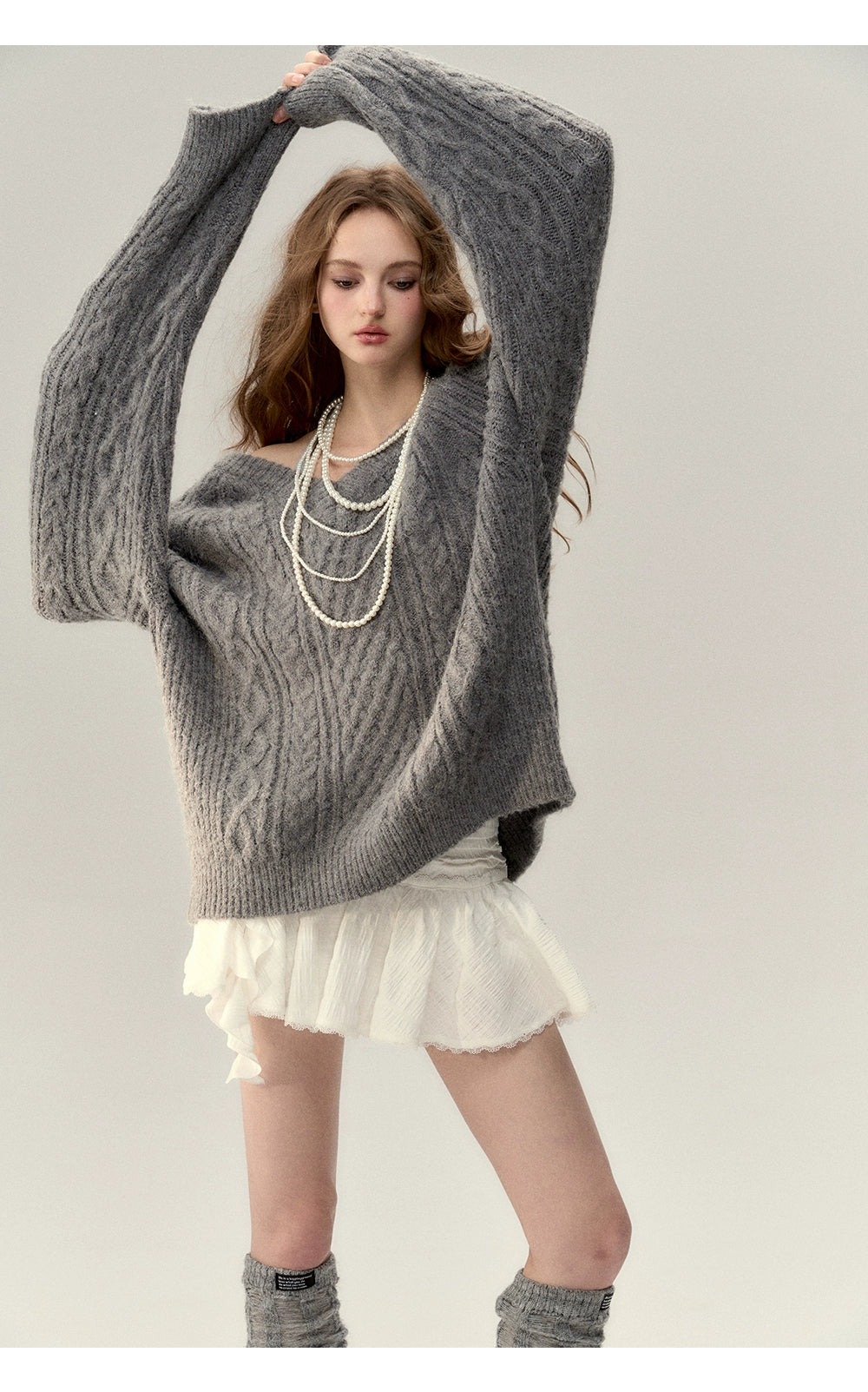 Reversible V-neck Knit Sweater - CHINASQUAD