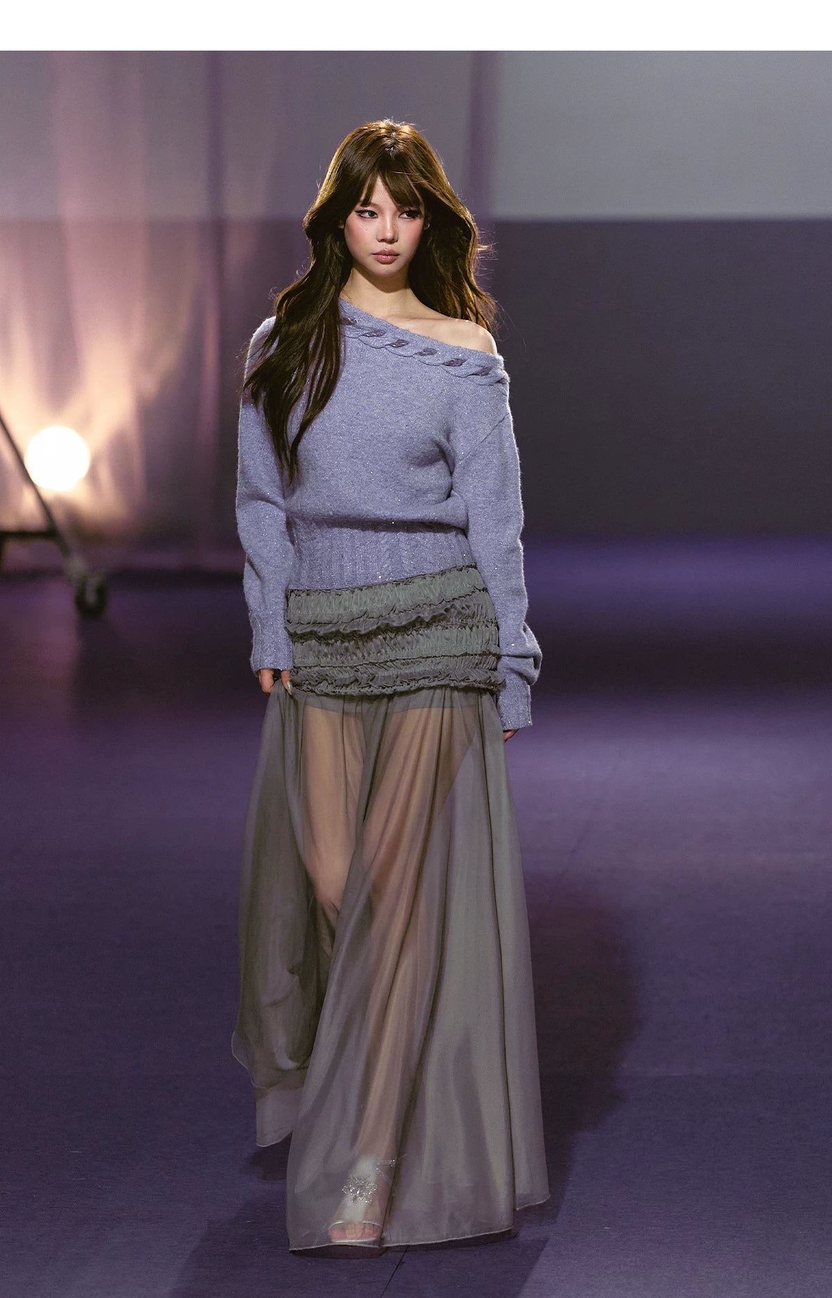 Off-Shoulder Cable Knit Slim Sweater