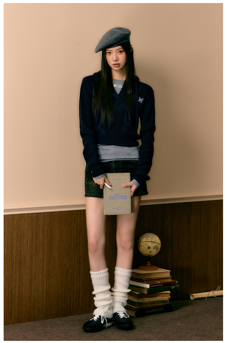 Blue &amp; Black Pullover Hooded Sweater - CHINASQUAD