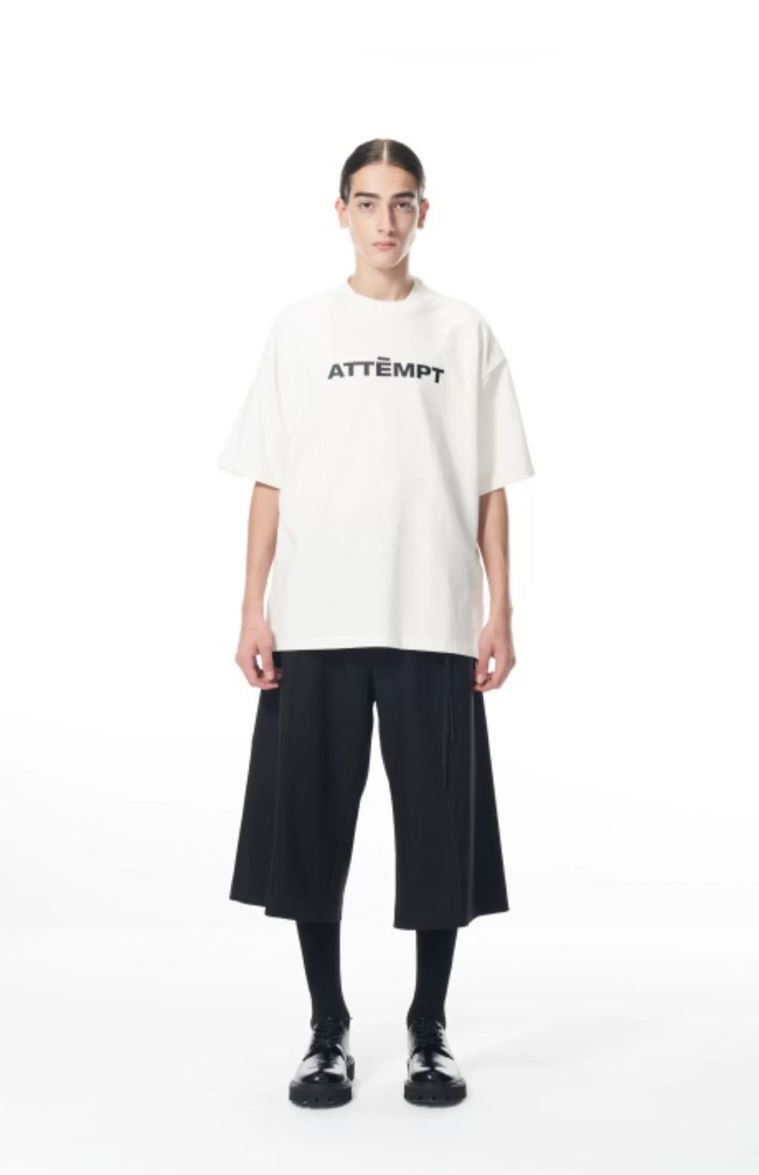 Essential Logo Solid Short Sleeve T-Shirt