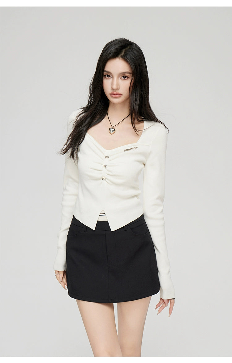 Black &amp; White Wide Neckline Sweater - CHINASQUAD