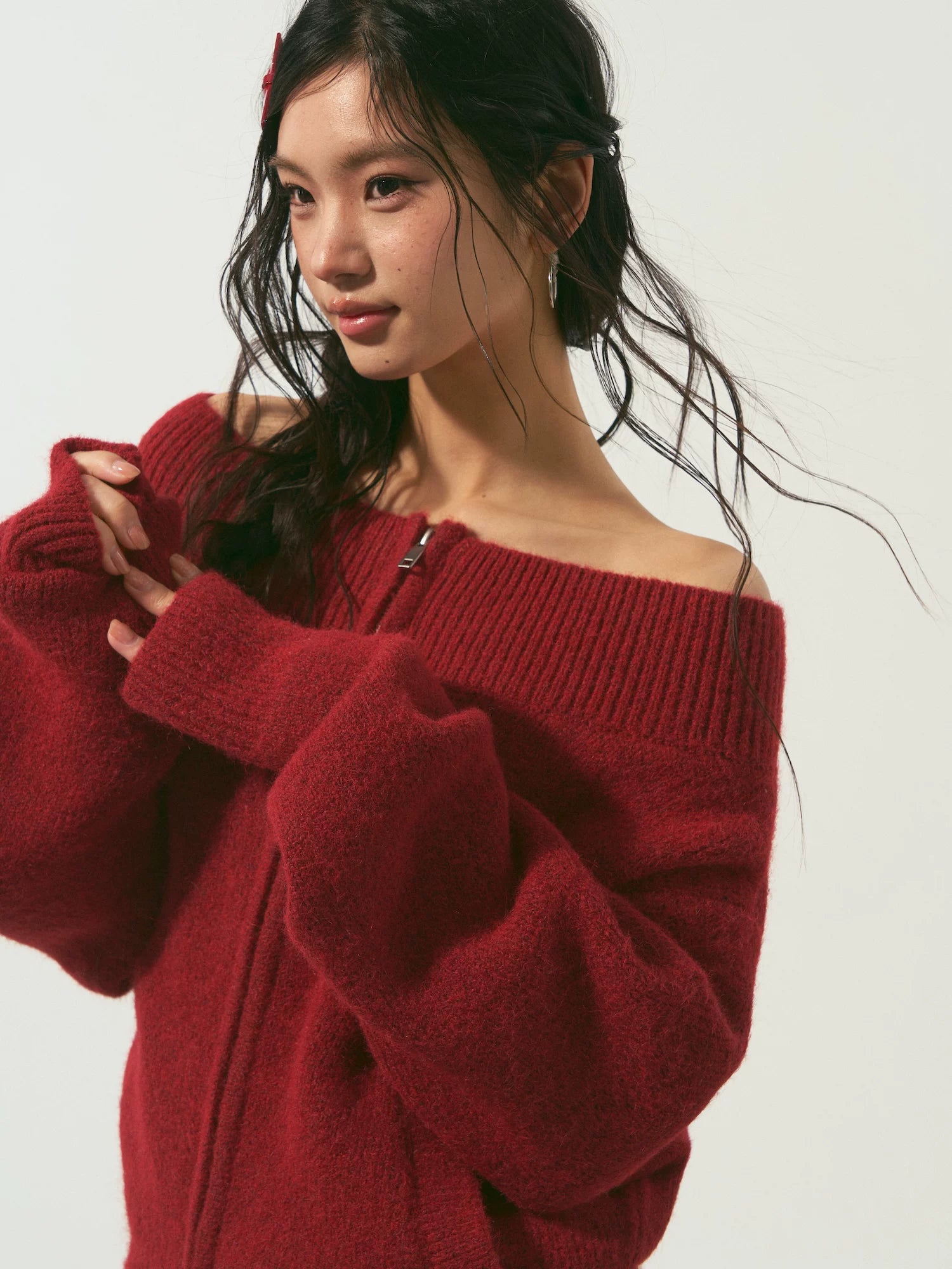 Relaxed Off-Shoulder Zip-Up Knit Cardigan