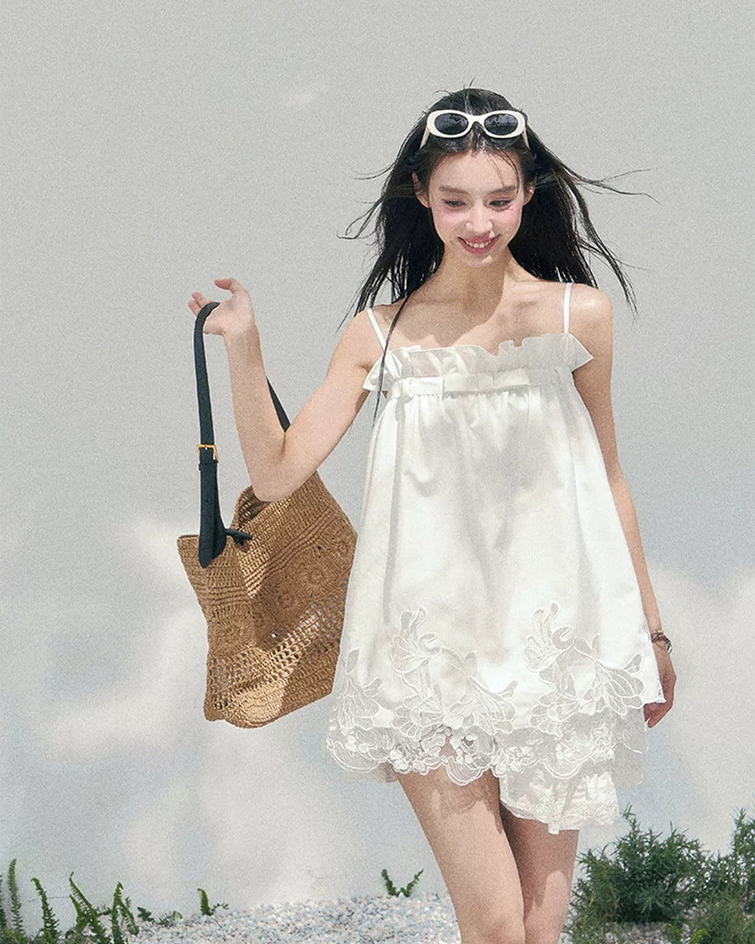 AOMALM Bouquet Summer Lace Camisole Top – White