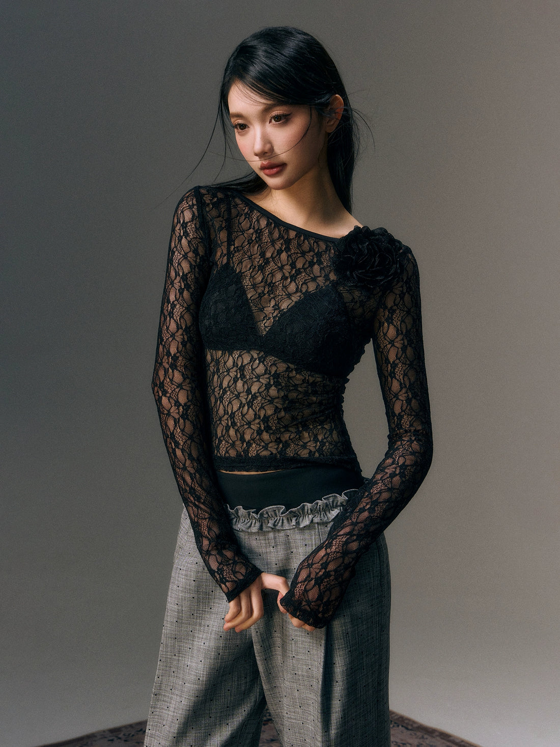 White &amp; Black Lace Mesh Long Sleeve T-shirt - CHINASQUAD