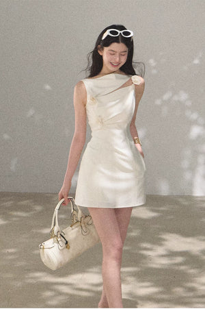 White(Pre-sale) / M