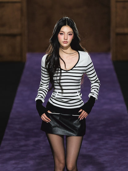 Stripe Contrast V-Neck Long-Sleeve T-Shirt