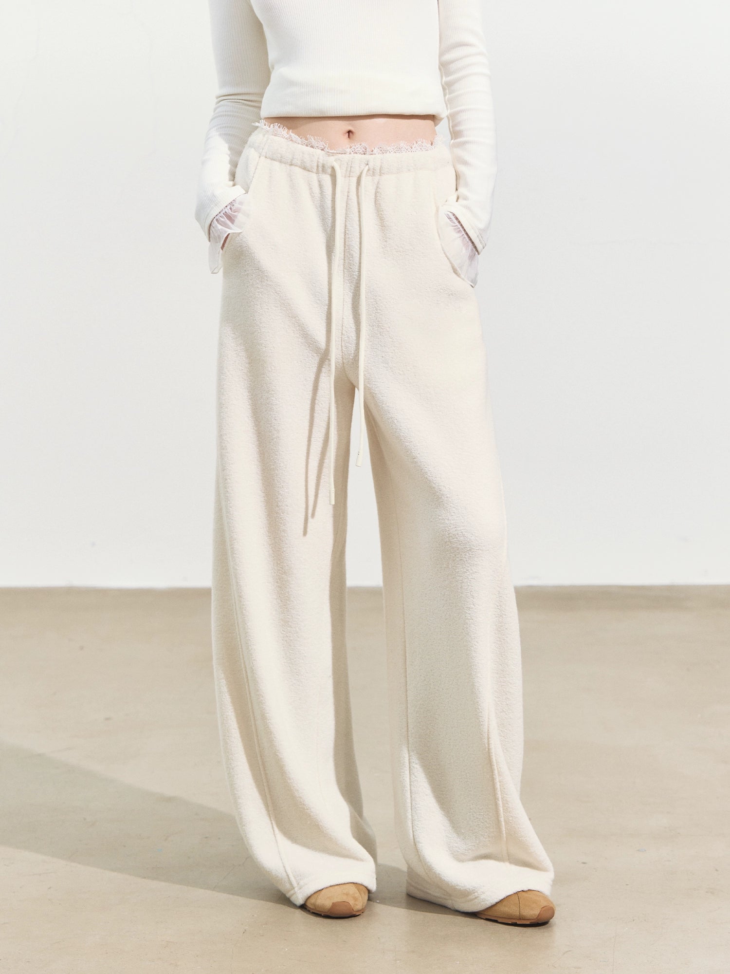 Plush Terry Fleece High-Neck Zip-up Sweatshirt &amp; Banana Pants Set