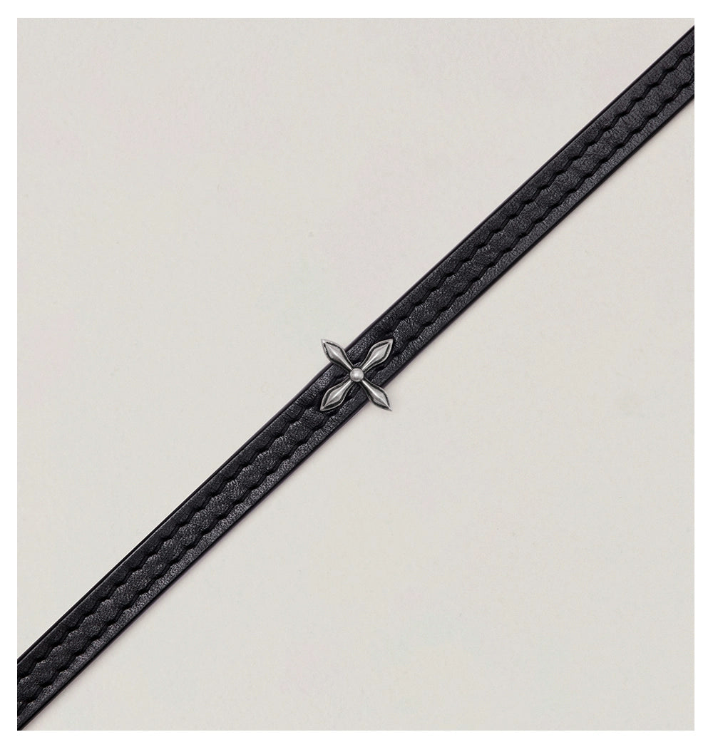 Compass Badge Leather Choker