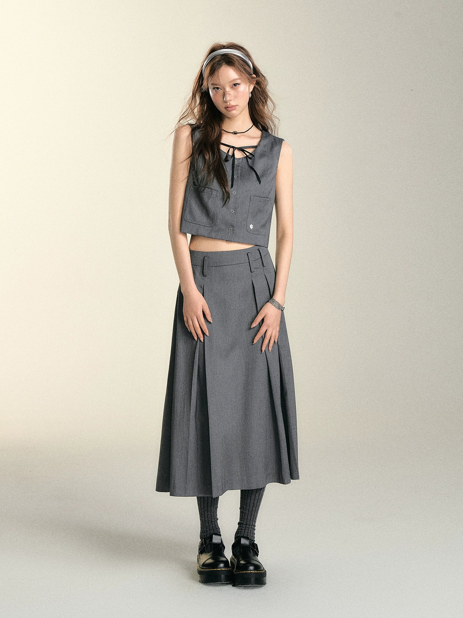 Gray Lace-up Bow Vest &amp; Asymmetrical Pleated Skirt