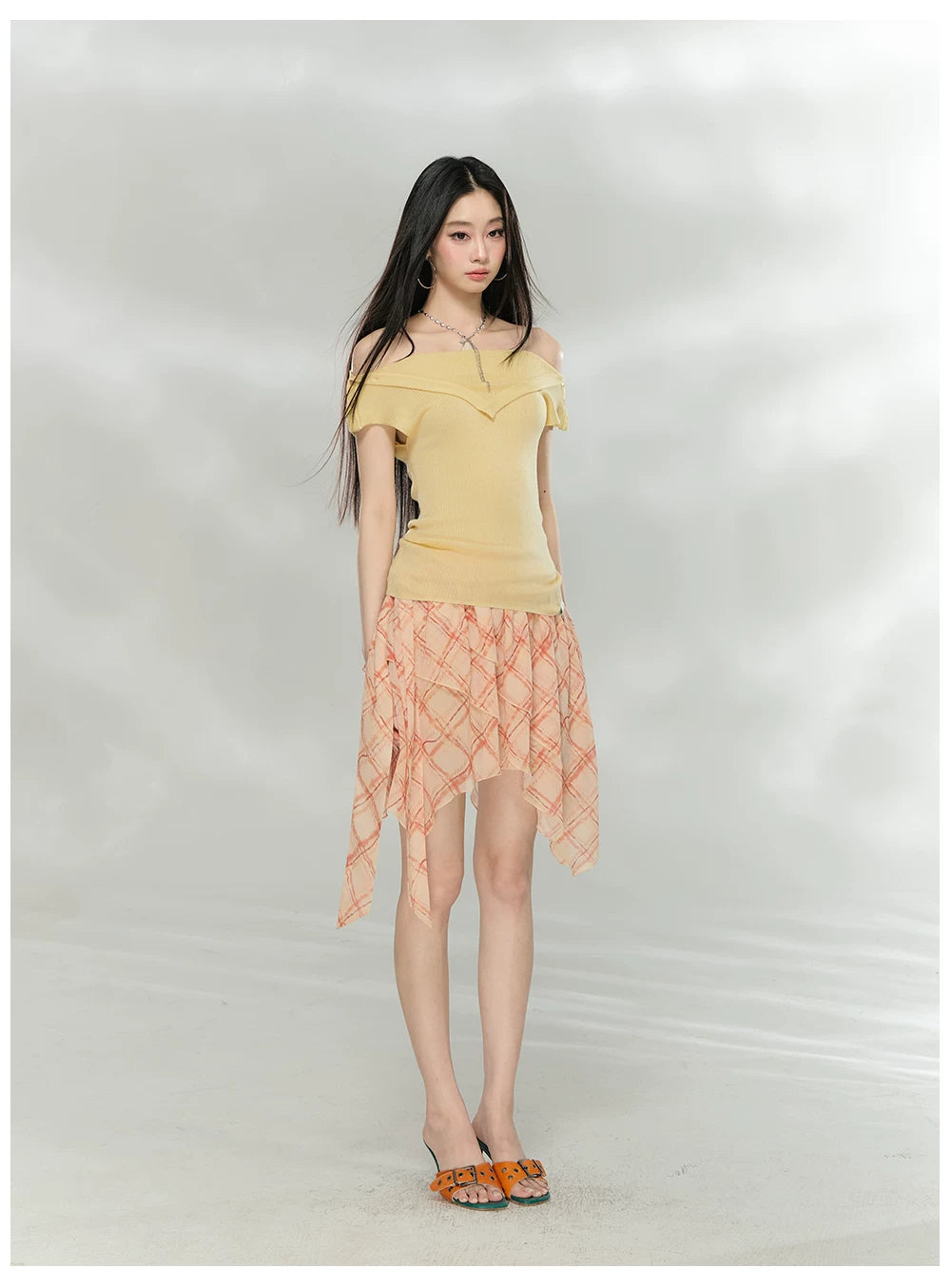 Folded Off-Shoulder Knit T-Shirt