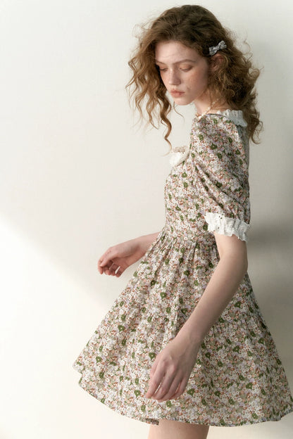 Brown Lace-Decorated Bubble Sleeve Floral Dress