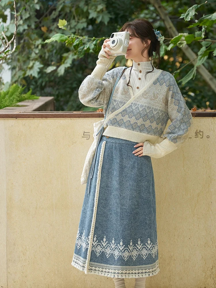 AUTUMN RIVER JACQUARD MODERN HANFU