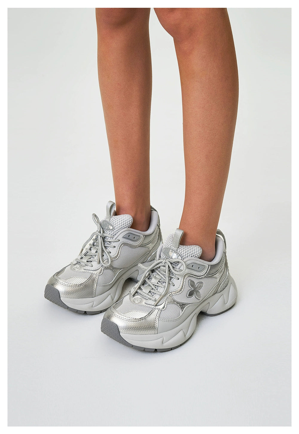 COMPASS WAVE Retro Jogging Shoes In Gray