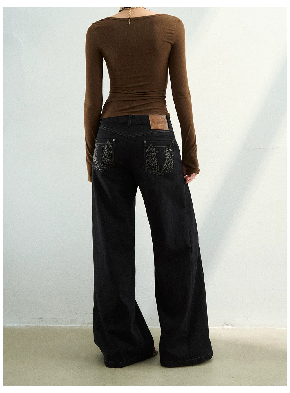 Wave-Embroidered Wide-Leg Straight Pants