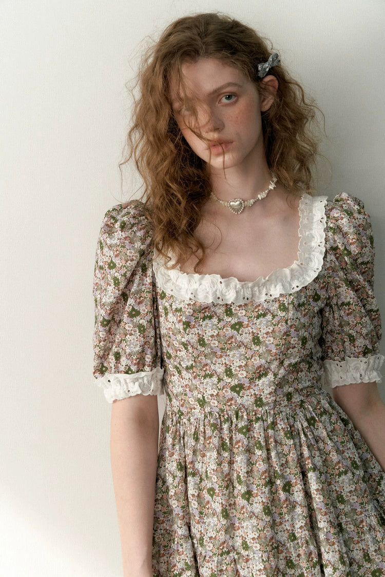 Brown Lace-Decorated Bubble Sleeve Floral Dress