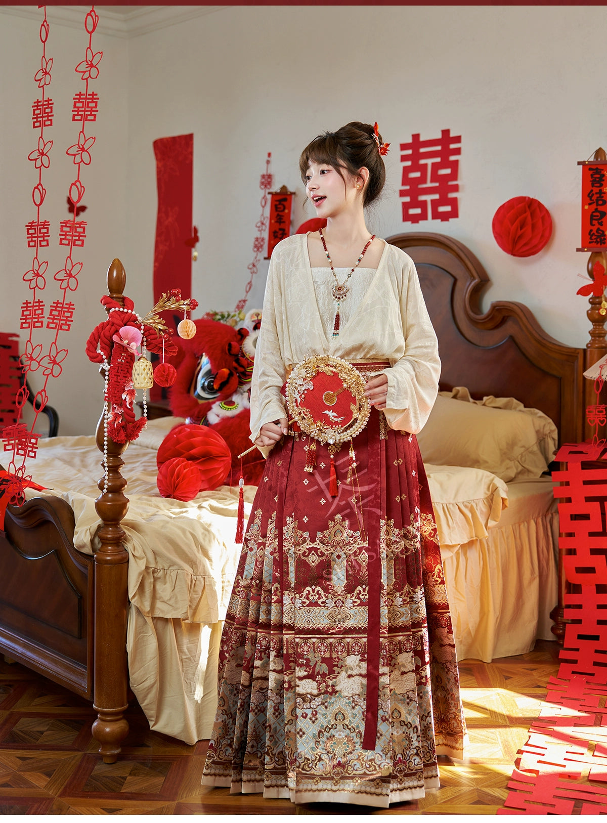 &quot;羡鸳鸯&quot; Red Embroidered Hanfu Set