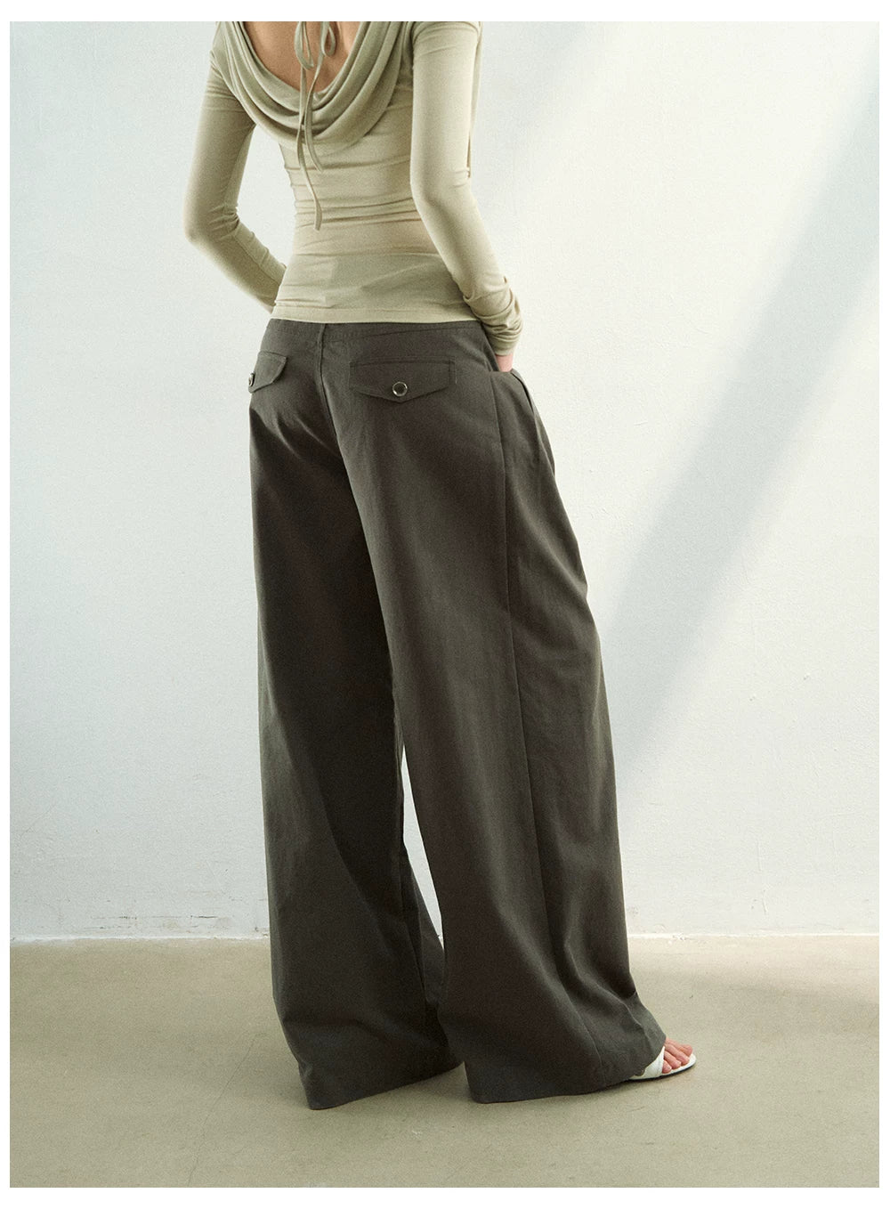 High-Waisted Relaxed Pleated Straight Pants