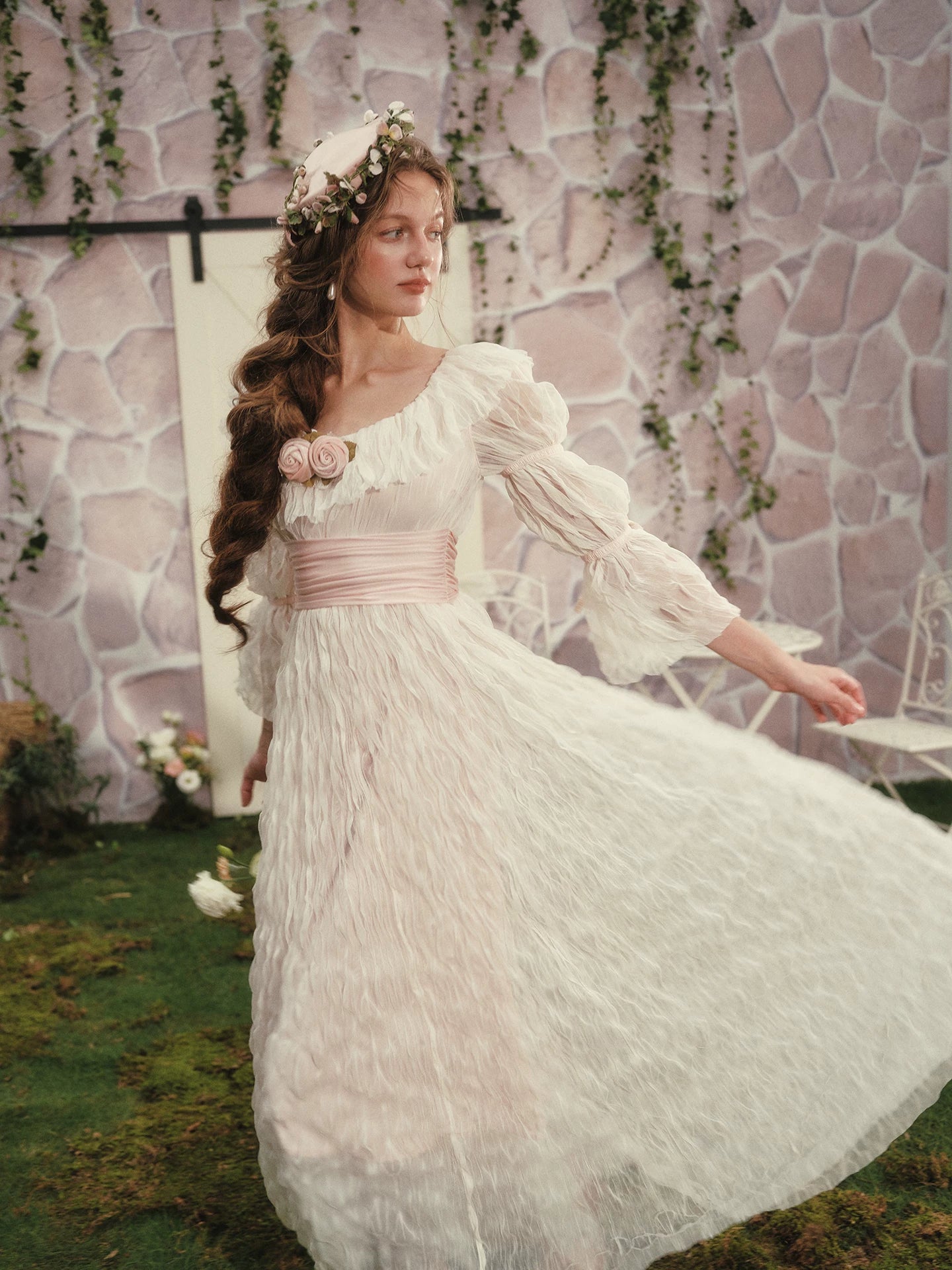 Queen’s Rose Chiffon Long-Sleeve Princess Dress