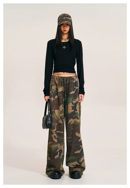 Cross Emblem Tower Wide-Leg Sweatpants