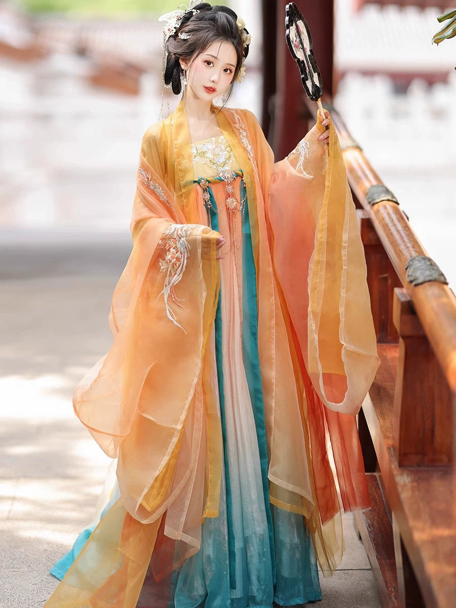 &quot; 游鲤听雨&quot; Tang Dynasty hanfu set