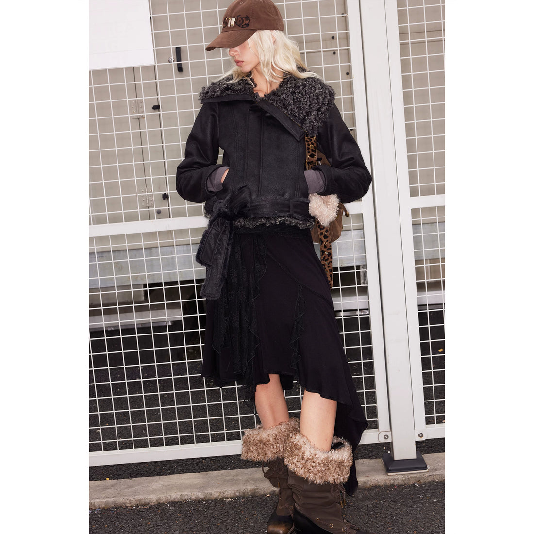 2TH DESIRE Asymmetric Faux Shearling Biker Jacket – Black