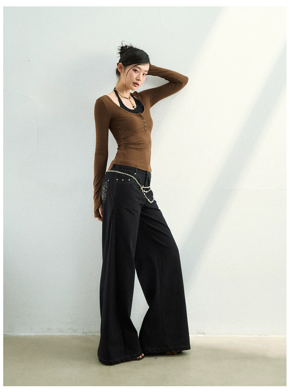 Wave-Embroidered Wide-Leg Straight Pants