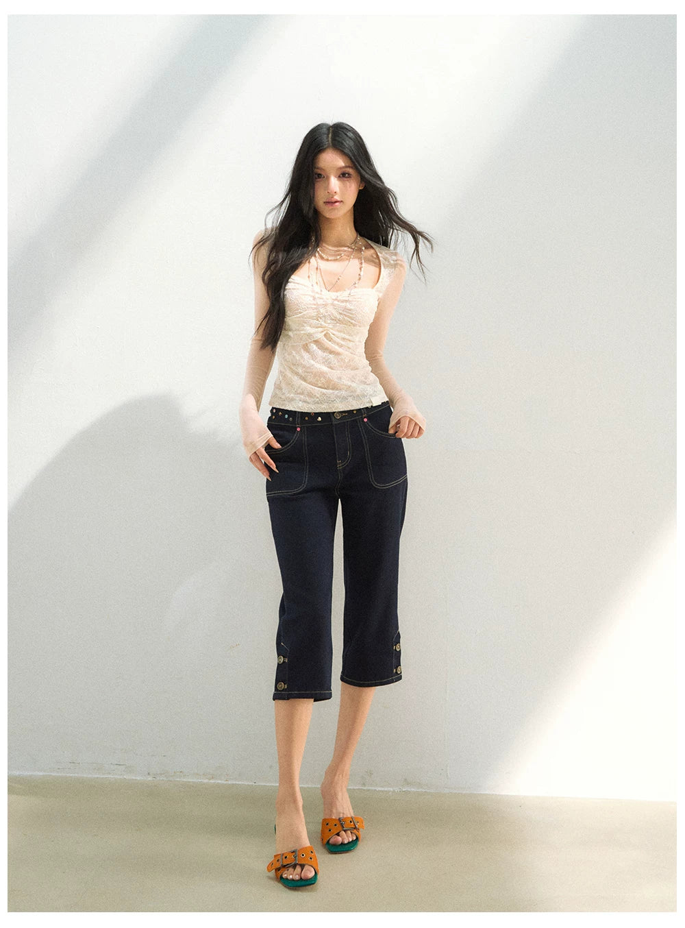 Studded Belt Cropped Denim Pants