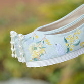 Tang Dynasty-style Ancient Chinese Embroidered Cloth Shoes - CHINASQUAD