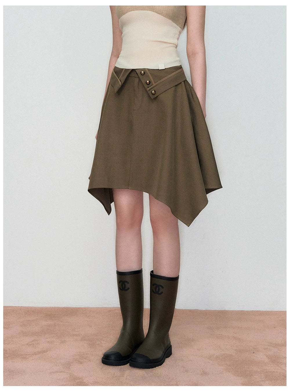 Asymmetric Hem Relaxed A-Line Mini Skirt