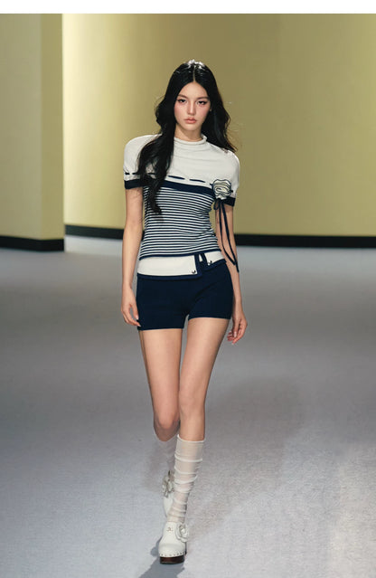 Color-Block Knit Shorts &amp; Half-Turtleneck Cape Top Set
