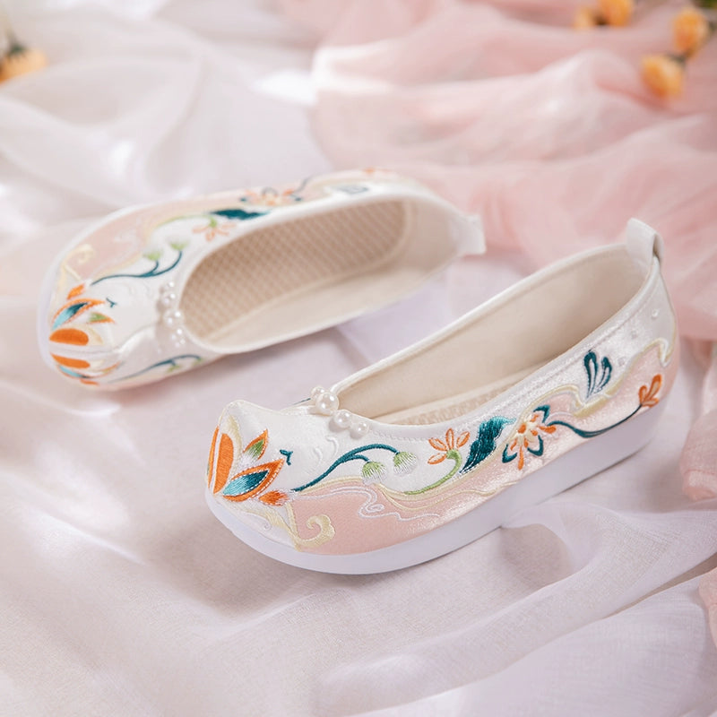 &quot;Nan Xiang&quot; Floral Embroidered Pointed Pearl Bow Shoes - CHINASQUAD
