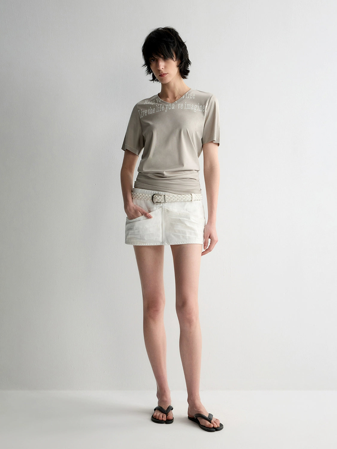All-Over Print V-Neck Stacked Waist T-shirt