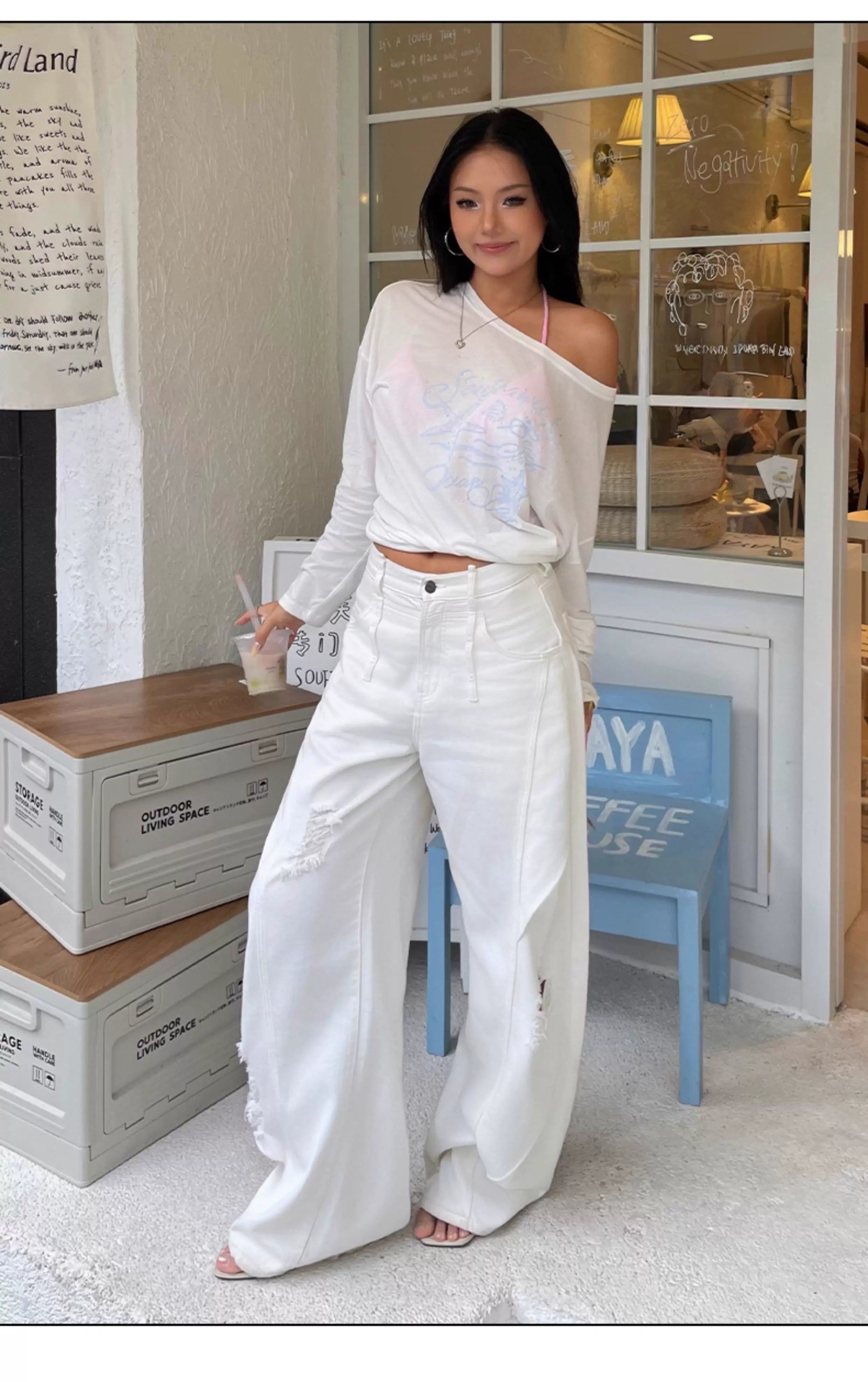 Washed Distressed Balloon-Fit Denim Jeans