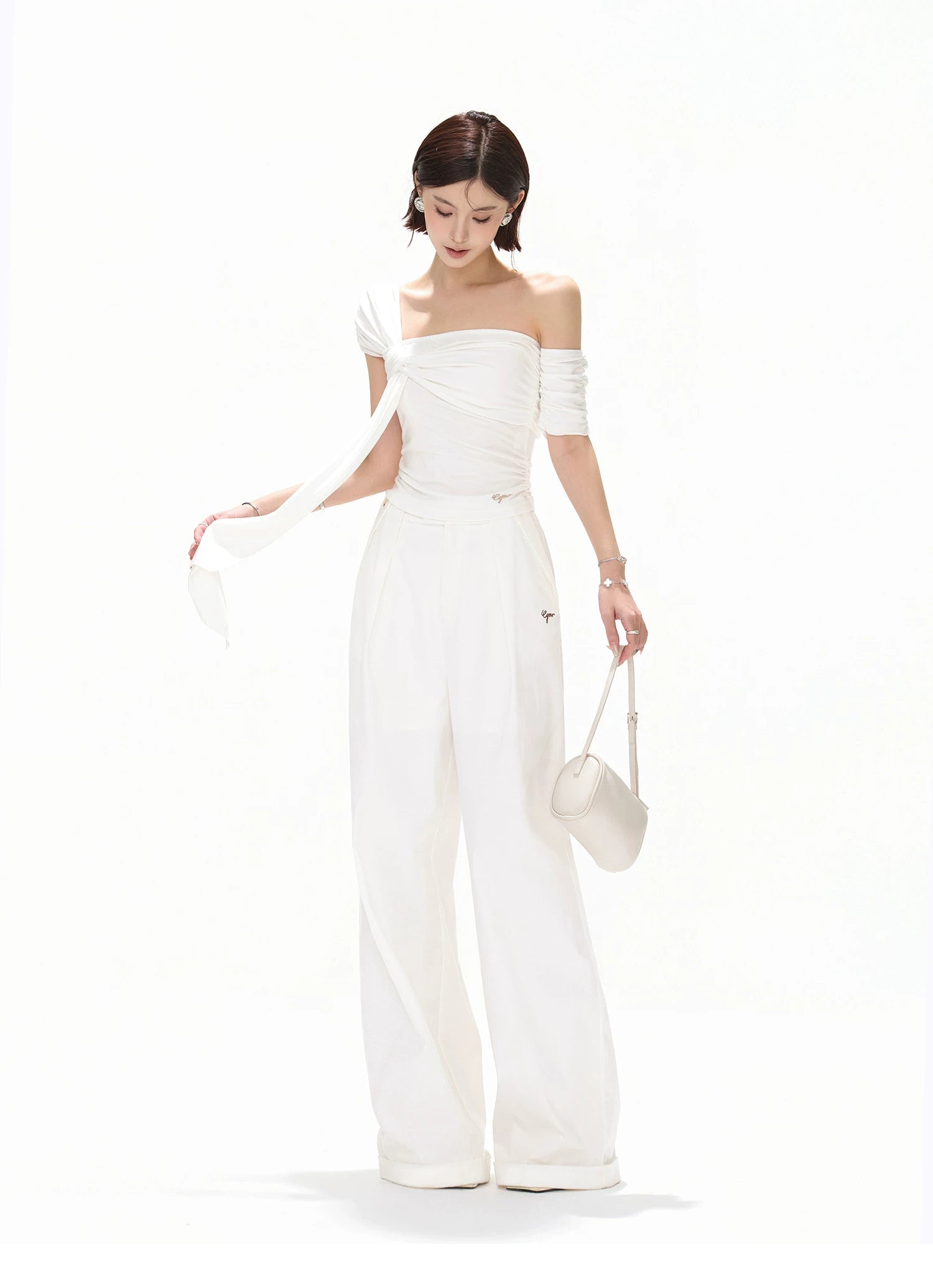 Minimalist Draped One-Shoulder Knit Top