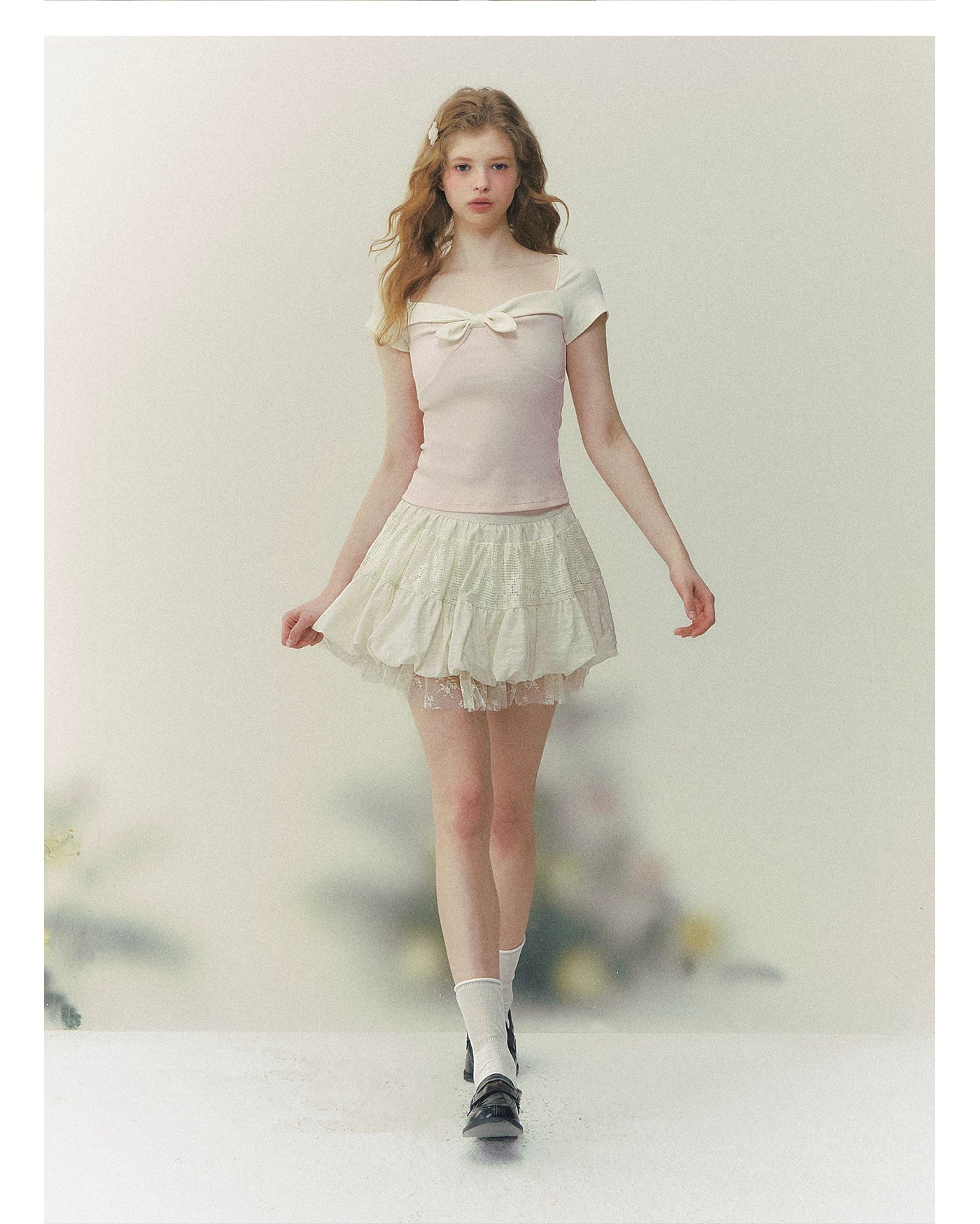 Contrast Bow Square-Neck Fitted Tee