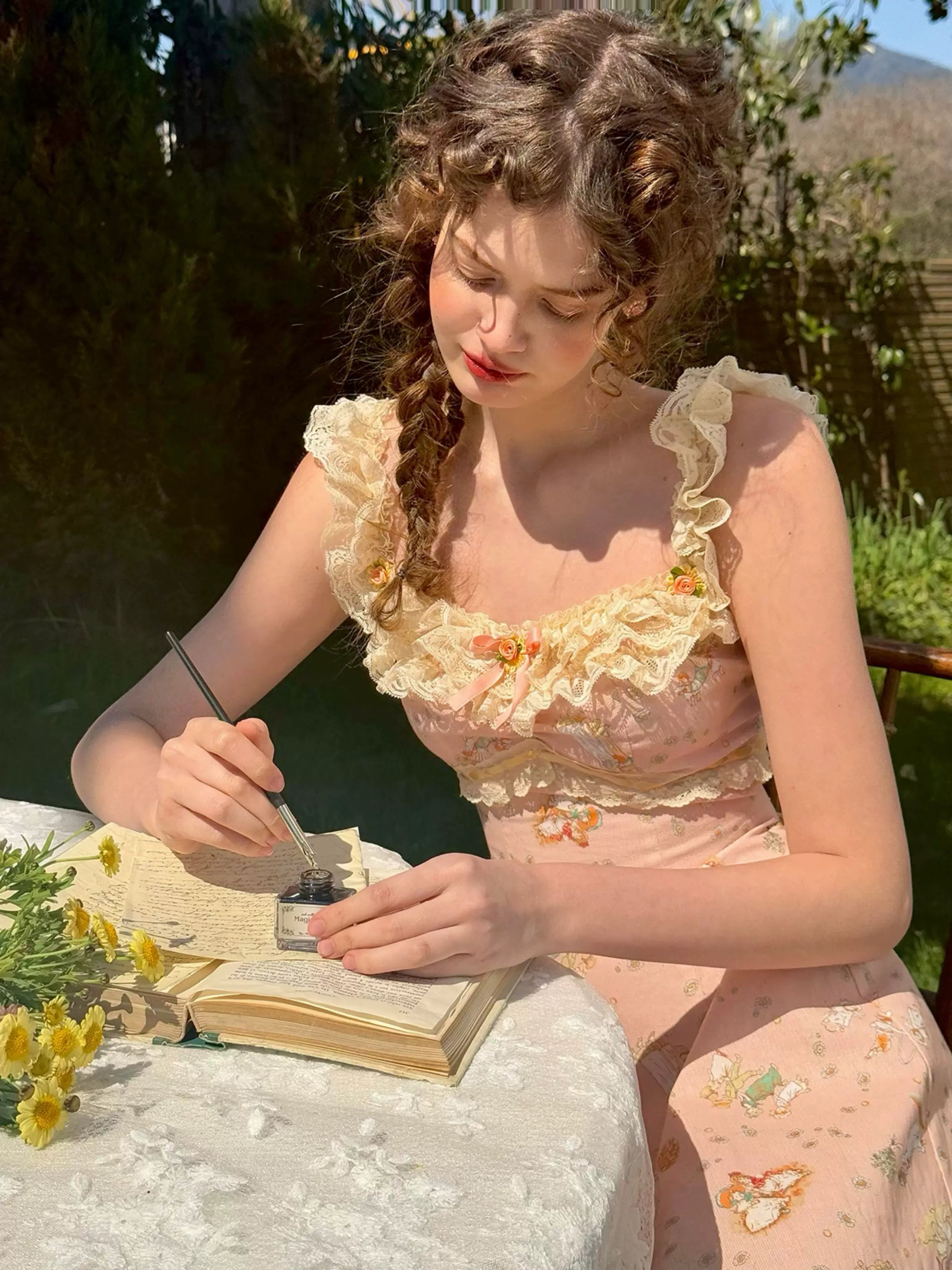 Daisy Kite French Vintage Floral Lace Dress