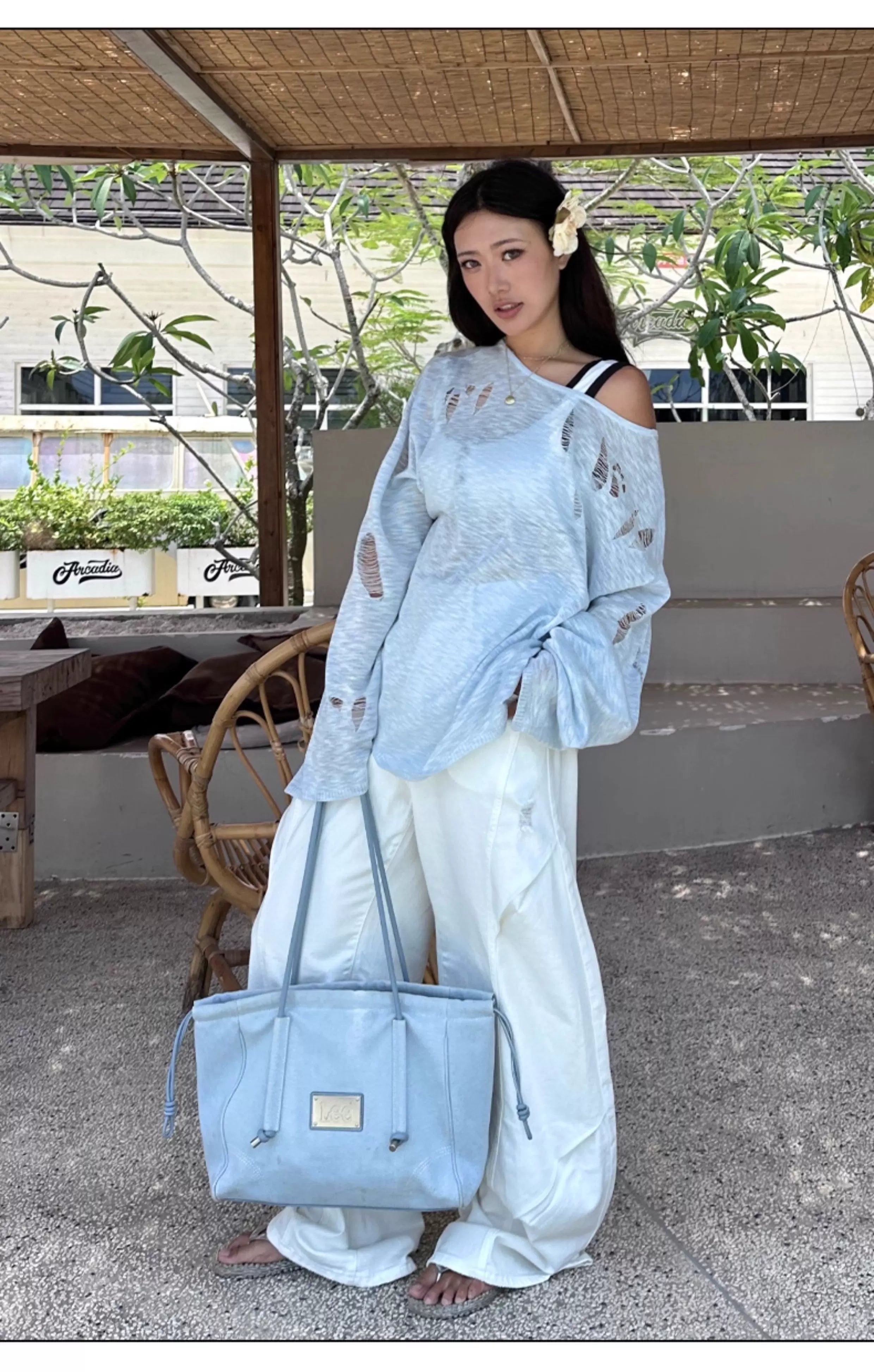 Washed Distressed Balloon-Fit Denim Jeans